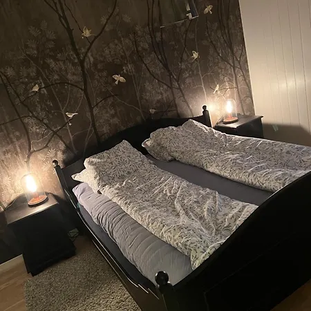 Hytte Med 5soverom Og Badestamp *